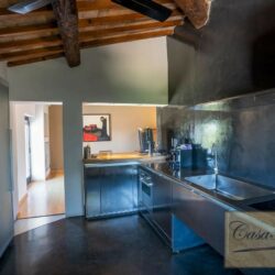 Stylish Chianti Villa with Barn and Infinity Pool 15