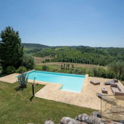 Stylish Chianti Villa with Barn and Infinity Pool 21