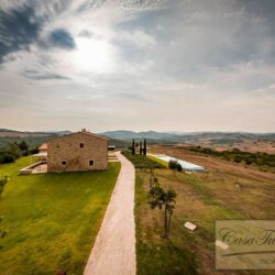Luxury Restored Farm with 98 Hectares near Volterra 25