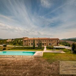 Luxury Restored Farm with 98 Hectares near Volterra 18