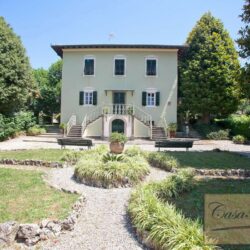 Traditional Property with Residential Annex near Lucca 1