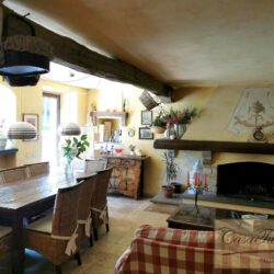 Traditional Property with Residential Annex near Lucca 36