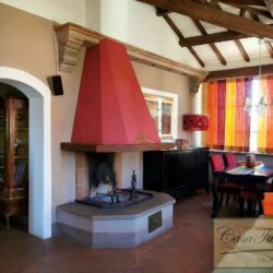 Traditional Property with Residential Annex near Lucca 40