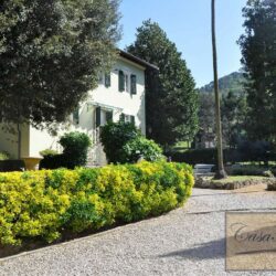 Traditional Property with Residential Annex near Lucca 7