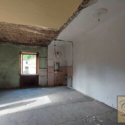 Apartment for sale on the river Lima Bagni di Lucca Tuscany (19)-1200