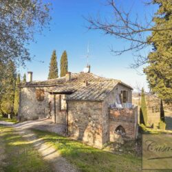Casale with pool and vaults for sale near Sinalunga Tuscany (16)-1200