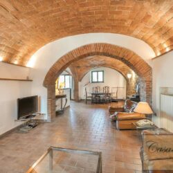Casale with pool and vaults for sale near Sinalunga Tuscany (2)-1200