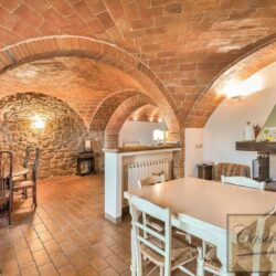Casale with pool and vaults for sale near Sinalunga Tuscany (5)-1200