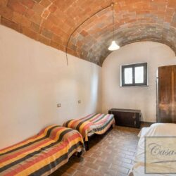 Casale with pool and vaults for sale near Sinalunga Tuscany (8)-1200