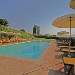 House on estate with pool for sale near Cortona Tuscany (4)