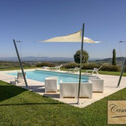 Villa for sale with pool near Montepulciano Tuscany (11)