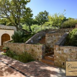 Villa for sale with pool near Montepulciano Tuscany (9)