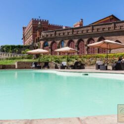 Castle for sale in Tuscany (2)