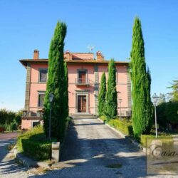 Elegant Villa for sale near Cortona Tuscany (32)-1200
