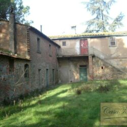 Large Estate to Restore near Cortona Tuscany (45)-1200