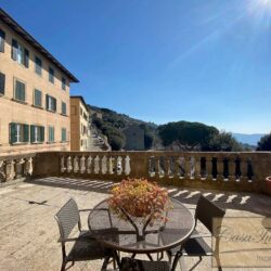 Superb apartment for sale in Cortona Tuscany (14)-1200