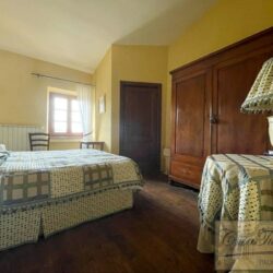 Beautiful property for sale near Sarteano Tuscany (17)-1200