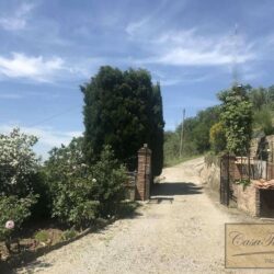 House near Cortona for sale with amazing views (1)-1200
