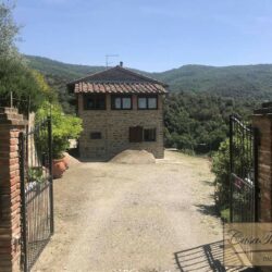 House near Cortona for sale with amazing views (2)-1200
