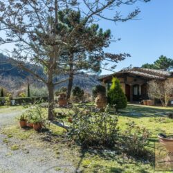 Large Farmhouse with pool for sale near Gaiole in Chianti (15)