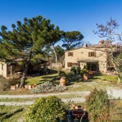 Large Farmhouse with pool for sale near Gaiole in Chianti (19)