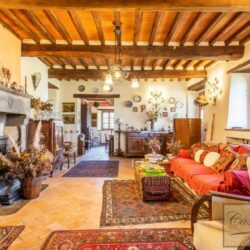 Large Farmhouse with pool for sale near Gaiole in Chianti (3)