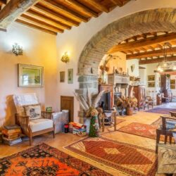Large Farmhouse with pool for sale near Gaiole in Chianti (5)