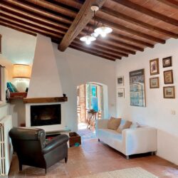 House with pool for sale in Chianti Tuscany (4)