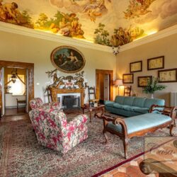 Wonderful stately villa for sale in Chianti Tuscany (6)-1200