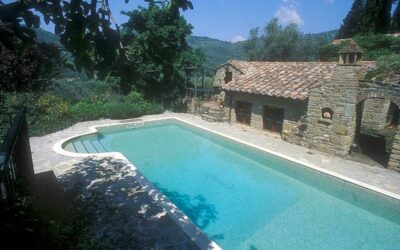Stone House with Pool + 2 Annexes near Cortona