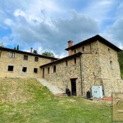 Beautiful Stone House for sale near Arezzo Tuscany (4)