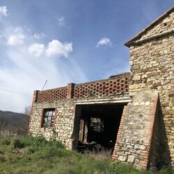 House to restore near Lake Trasimeno (3)