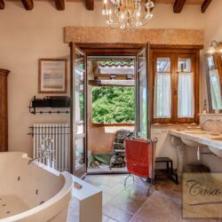 Lake View Villa for sale in Umbria (19)-1200