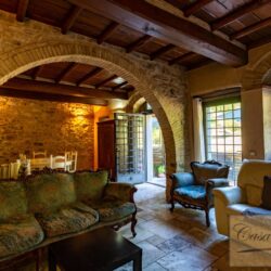 Beautiful Italian Property with Pool for sale in Chianti (10)