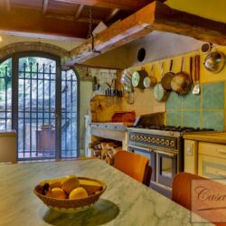 Beautiful Italian Property with Pool for sale in Chianti (18)