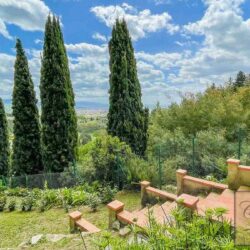 Villa with pool for sale near Buggiano Tuscany (140)