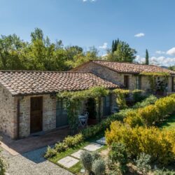 Beautiful Stone House with Pool for sale near Montepulciano (11)