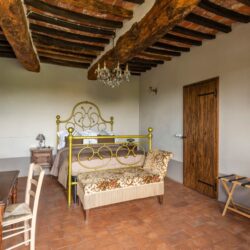 Beautiful Stone House with Pool for sale near Montepulciano (20)