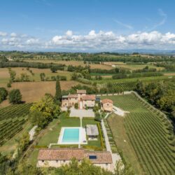 Beautiful Stone House with Pool for sale near Montepulciano (3)