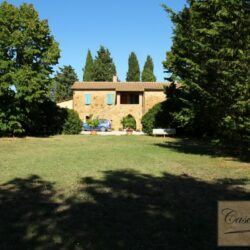 farmhouse to restore near Montalcino Tuscany (4)