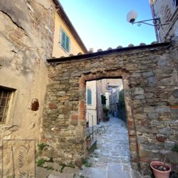 Lovely apartment for sale in Cortona Tuscany (1)-1200