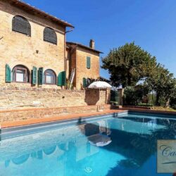 10 Bedroom property with pool and olive grove near SIena Tuscany (34)-1200
