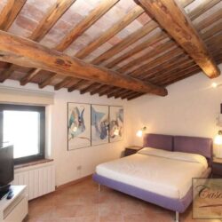 10 Bedroom property with pool and olive grove near SIena Tuscany (48)-1200