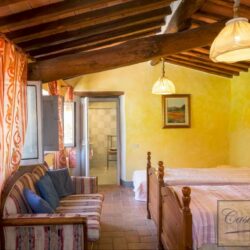Chianti Farmhouse with pool for sale in Tuscany (17)-1200