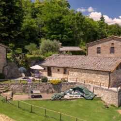 Beautiful Stone Farmhouse for sale near Siena with pool, Tuscany (37)-1200