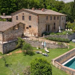 Beautiful Stone Farmhouse for sale near Siena with pool, Tuscany (38)-1200