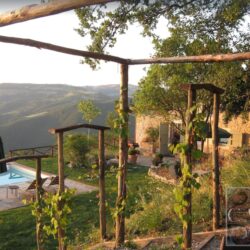 House for sale with pool near Terni Umbria (15)