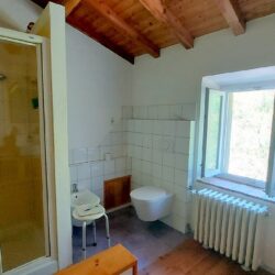 Large house with pool for sale near Molazzana Lucca Tuscany (18)-1200