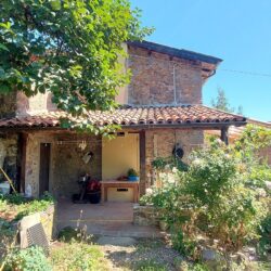 Large house with pool for sale near Molazzana Lucca Tuscany (29)-1200