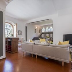 Luxury Villa with Tower and Pool for sale near Florence Tuscany (14)-1200